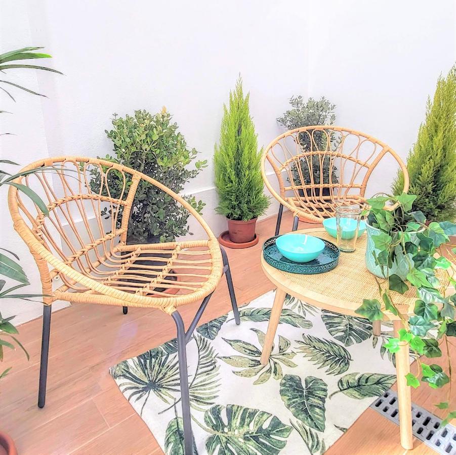 The Shore At Seaside Paradise - Cozy Patio On The Promenade Espinho  Luaran gambar