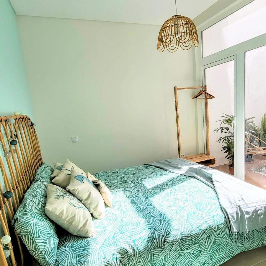 The Shore At Seaside Paradise - Cozy Patio On The Promenade Espinho  Luaran gambar