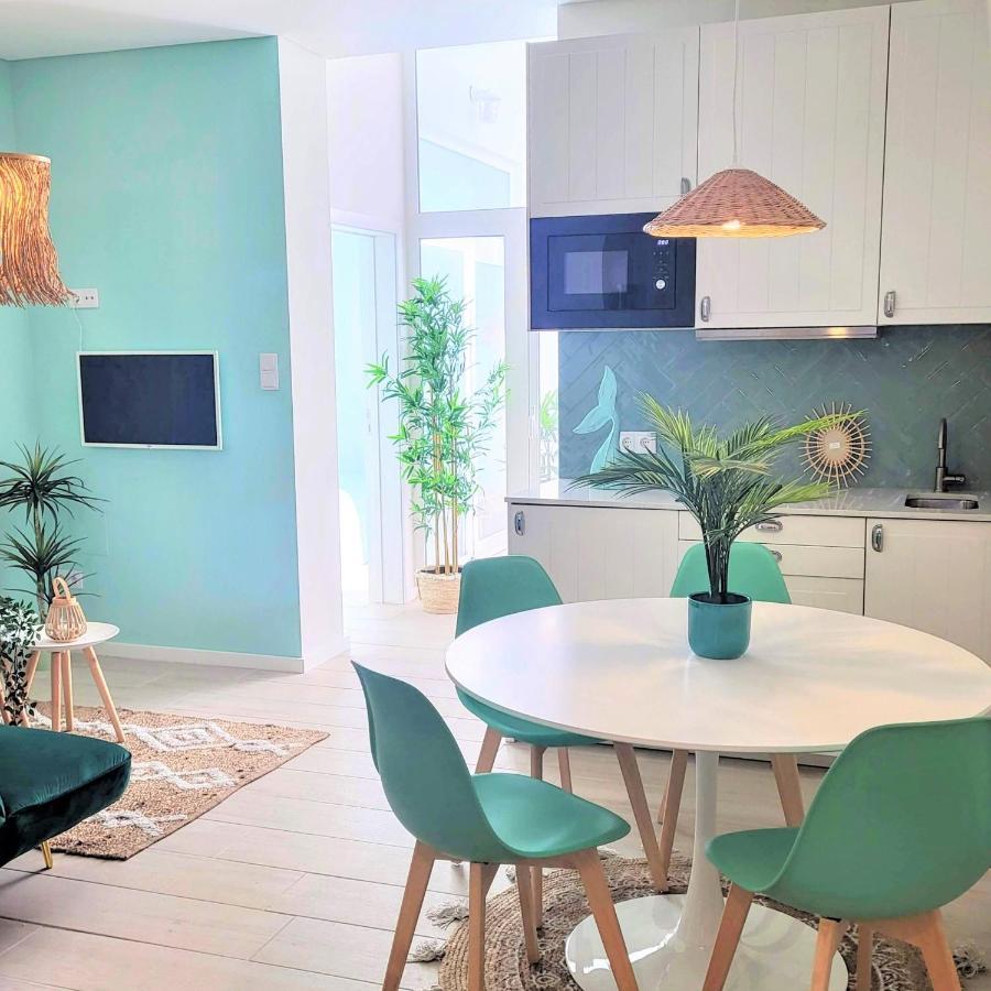 The Shore At Seaside Paradise - Cozy Patio On The Promenade Espinho  Luaran gambar