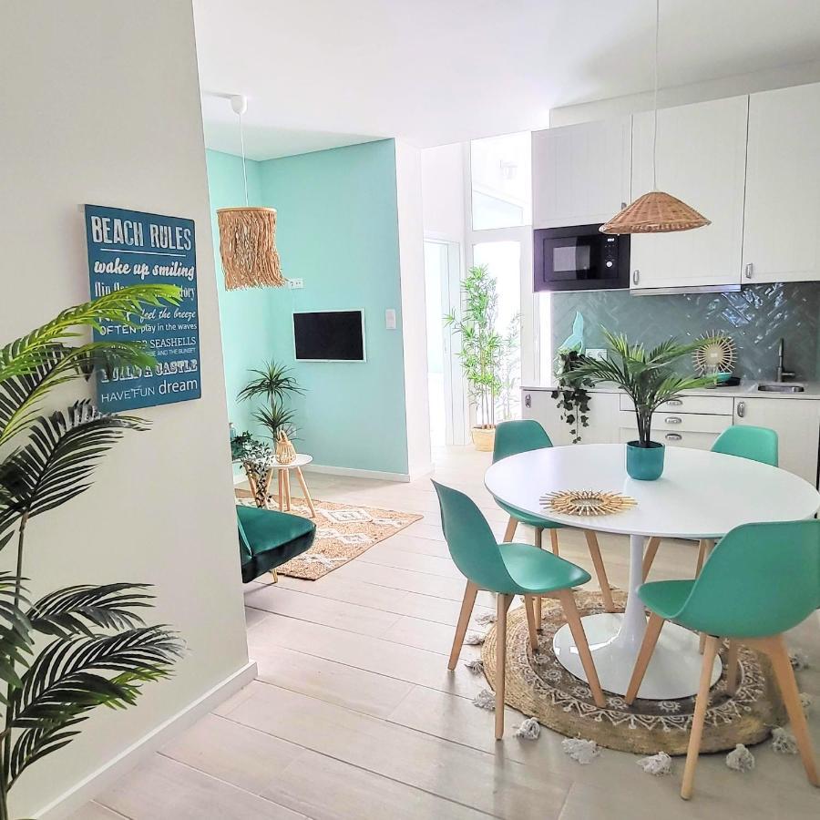 The Shore At Seaside Paradise - Cozy Patio On The Promenade Espinho  Luaran gambar